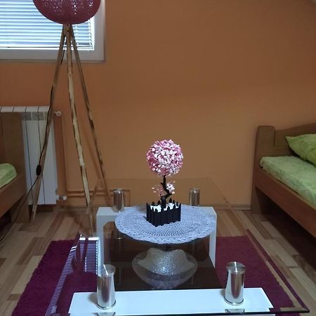 Buric Rooms Nikšić Exteriör bild