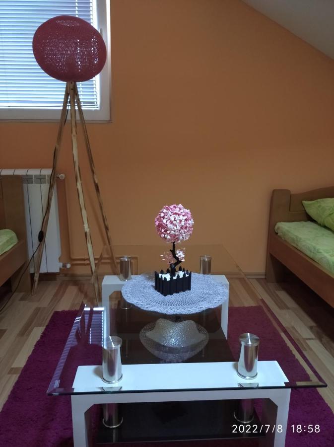 Buric Rooms Nikšić Exteriör bild