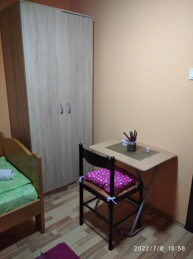 Buric Rooms Nikšić Exteriör bild