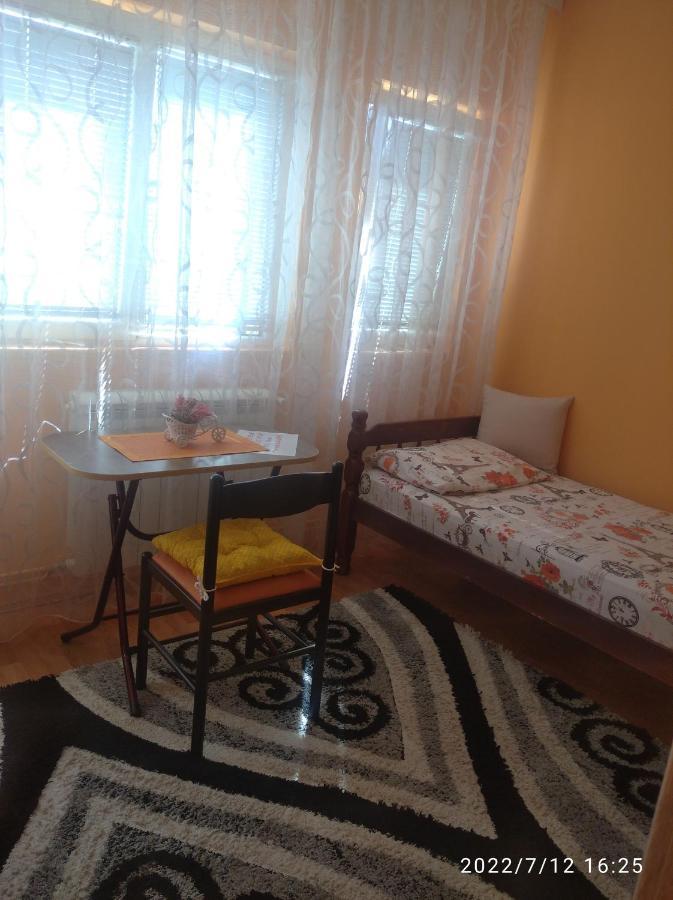 Buric Rooms Nikšić Exteriör bild