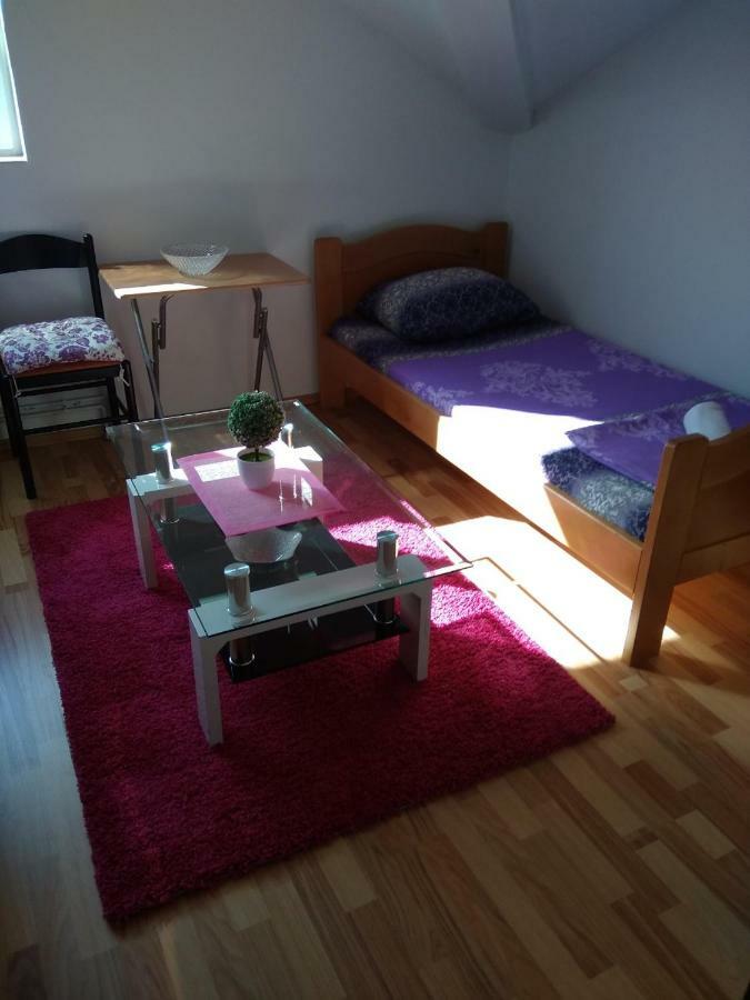 Buric Rooms Nikšić Exteriör bild